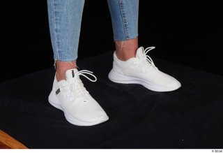 Vinna Reed foot shoes sports white sneakers 0008.jpg